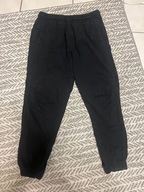(L) Men’s Black Gymshark Jogger Sweatpants
